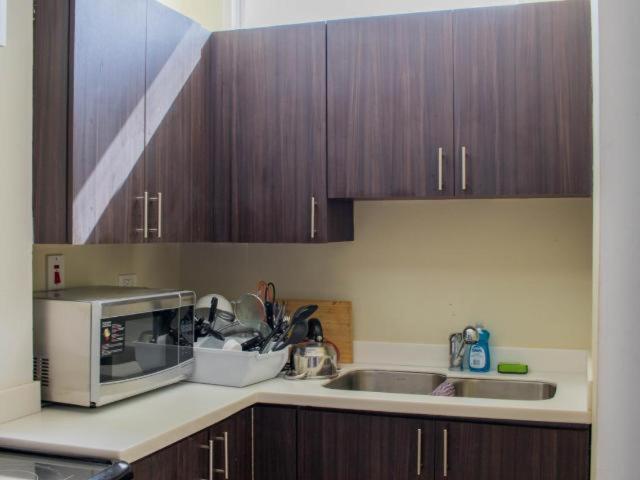 New Kingston - One Bed Room Brompton Экстерьер фото